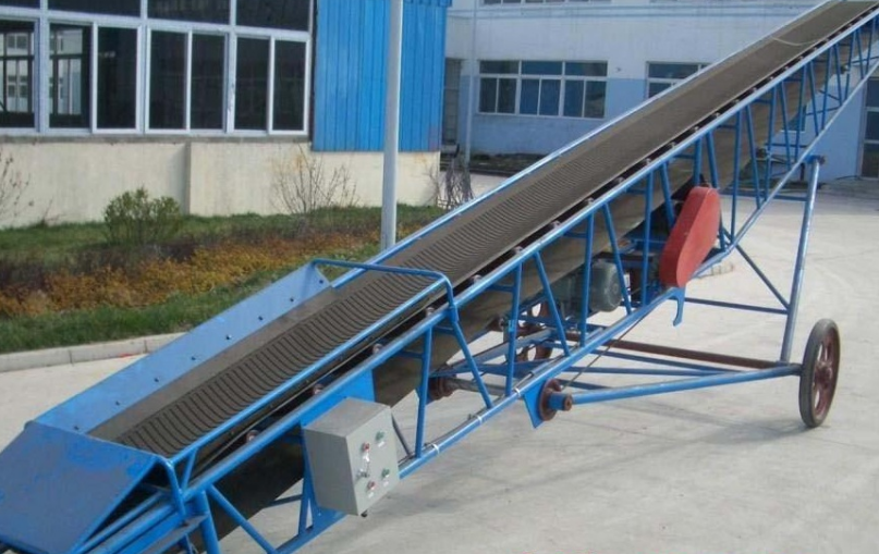 帶式輸送機都有哪些部分組成？